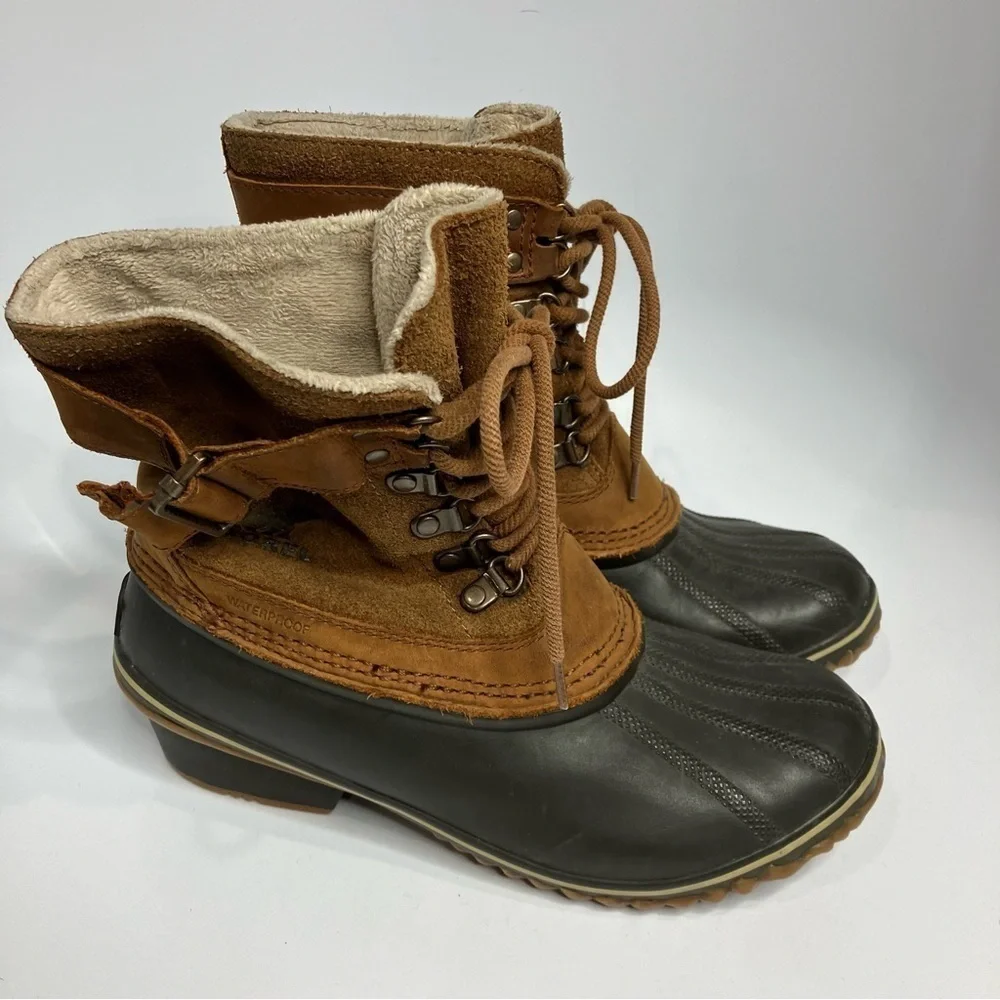 Sorel winter fancy lace up boots duck boots size 8.5‎